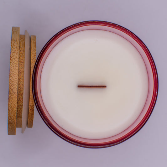 Acogedora vela de cera de soja navideña de 12 oz.